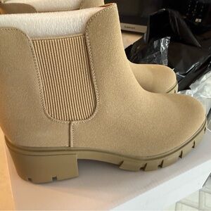 Tan Chelsea Boots